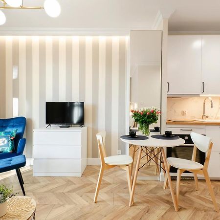 Sky Home- Blue Apartament -Manufaktura, Bezplatny Parking, Klima, Dostep Na Kod Łódź Eksteriør billede